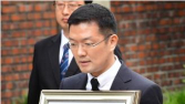 ‘LG家 맏사위’ 윤관 BRV 대표, 10년간 지인 금전지원