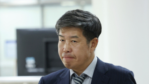 검찰, ‘文 전 사위 특혜 채용 의혹’ 백원우 전 비서관 압수수색