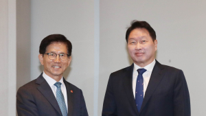 최태원 대한상의 회장, 김문수 고용노동부 장관과 첫 상견례