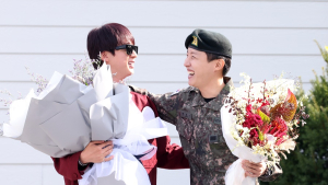 BTS 제이홉, 진 축하받으며 전역 “기다려줘서 고마워”