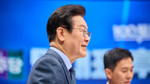 “언행 조심해라” 이재명, 자당 소속 전 의원에게 편지