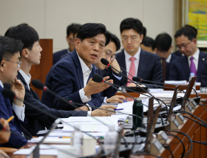 “구글, 인앱 환불 현행법 위반 약관 고수…지적에도 시정 없어” [2024 국감]