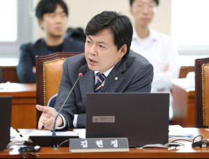 “굽네, 일방적 납품가 인상…홍철호 정무수석 이익 늘려줘” [2024 국감]