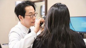단순 피부병 아닌 평생 관리 필요한 면역질환 ‘건선’ [건강 나침반]