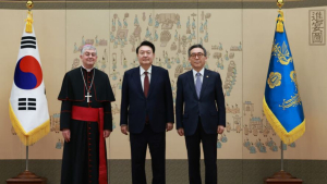 尹대통령, 교황청 등 13개국 주한대사 신임장 제정식 진행
