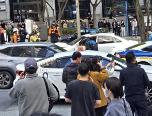 강남역서 무면허 8중 추돌 사고 낸 20대 구속영장…사고 전 유모차 치고 달아나