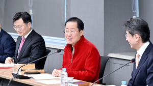 홍준표 대구시장, ‘대구경북 행정통합’ 등 주요 현안 속도전 주문