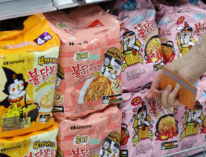 ‘K-푸드’ 인기에 재차 부각된 라면株…대장주 희비 엇갈려