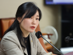 성범죄+음주운전·뒷돈 받은 교사, 여전히 교단에