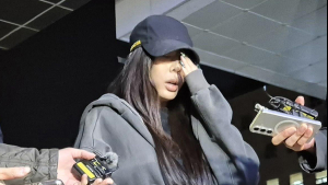 ‘팬 폭행 방관 논란’ 가수 제시, 무혐의 처분
