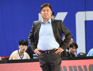 이정현 부상 아쉬운 김승기 감독 “아팠을 때 빼야 했는데”