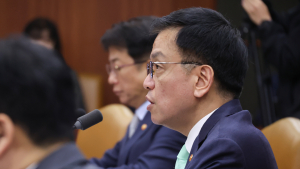 원·달러 1400원에 구두개입…최상목 “변동성 커지면 안정조치”