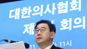 의협 비대위, 내년 의대 모집 중지 촉구…“10년 이상 후유증 이어져”