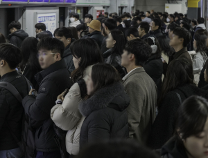 폭설로 1호선·수인분당선 지연…붐비는 신도림역 [쿠키포토]