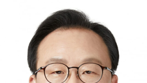 ‘비은행 강화 박차’ 양종희 회장의 선택은…이환주 KB라이프 대표