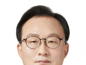 ‘비은행 강화 박차’ 양종희 회장의 선택은…이환주 KB라이프 대표