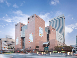신세계百 강남점, 2년 연속 연매출 3조원 돌파