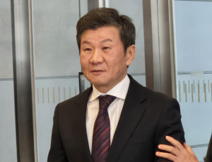 정몽규, 축구협회장 4선 도전 공식화…허정무와 경선 유력