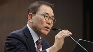 조용병 회장 “소상공인 지속가능한 지원 필요”…상생금융 시즌2 공식화
