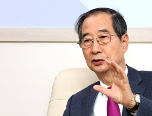 한 총리 “내수 활성화 힘쓸 것…추경할 단계는 아냐”