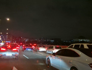 윤 대통령 비상계엄 선포... 여의도 인근 도로 정체