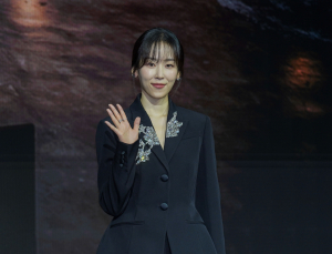 엔터업계 일정 줄취소…계엄 파동 일파만파