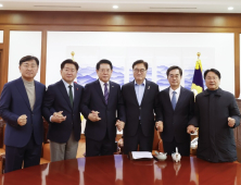 더불어민주당 광역자치단체장, “실패한 쿠데타 윤석열 대통령 퇴진” 촉구