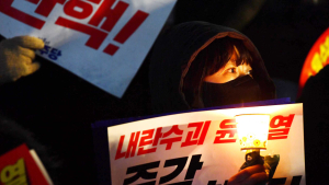  다시 등장한 촛불… 전국서 퇴진 촉구 집회