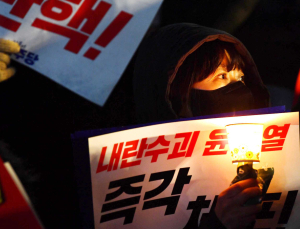  다시 등장한 촛불… 전국서 퇴진 촉구 집회