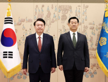 尹대통령, 김용현 국방장관 면직 재가…후임에 최병혁 주사우디대사 지명