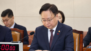 조규홍 복지부 장관, ‘계엄 위헌인가’ 질문에 “동의한다…너무 놀랐다”