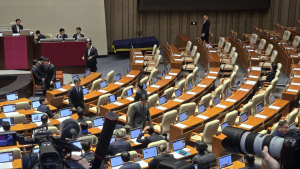 국힘, 尹탄핵안 표결 불참…김건희특검법 투표 후 퇴장