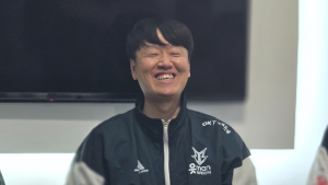 최우범 감독의 웃음 “OK저축은행 우승, 생각지 못했는데”