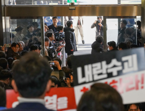 병원단체 모두 의개특위 참여 중단…의료계, ‘尹 퇴진’ 곳곳 집회
