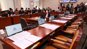 내란 일반 특검법·김건희 특검법 野 주도로 법사위 통과
