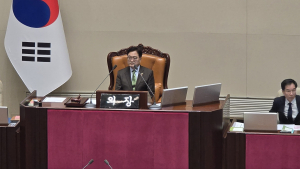 우원식 “투표용지는 민주주의 무게…빠짐없이 투표해달라”