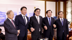 역할 커진 우원식, 경제단체 만나 “힘 모아야”…경제계 “상법 개정 신중해야”