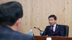 이상근 군수 “농업과 관광산업의 비약적 발전을”