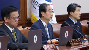 한덕수 조사한 경찰...계엄 국무회의 ‘문제 있다’ 무게
