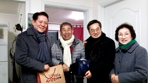 최대호 시장, 성탄절 앞두고 ‘따뜻한 도시락 배달’...김동연 경기지사 내외도 동행
