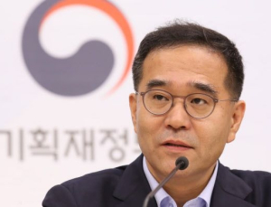 농협금융 차기 회장에 이찬우…官출신·이용우 전 의원 동생