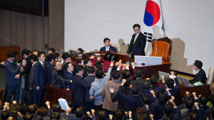 ‘사상 초유’ 권한대행 탄핵…국정 키는 尹→韓→경제부총리