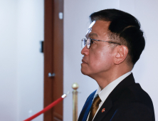 “대외신인도 우려” 호소에도…대행의 대행 된 최상목