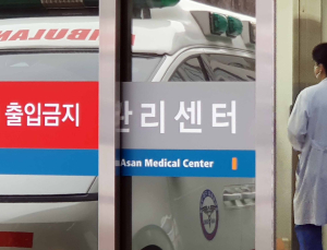 해 넘기는 의정갈등…‘2026년도 의대 감원법’ 전공의 마음 돌릴까