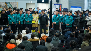 애타는 유가족, ‘제주항공 참사’ 브리핑에 ‘답답함’ 호소