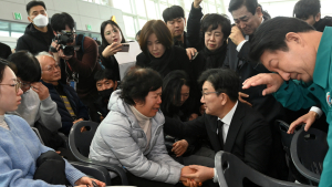 국민의힘, ‘제주항공 참사’ 유가족 만나…권성동 “황망한 마음”