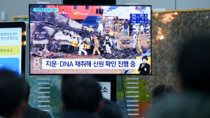 “같이 여행한 18명 중 혼자 살았다”…유가족 ‘사고원인’ 질타
