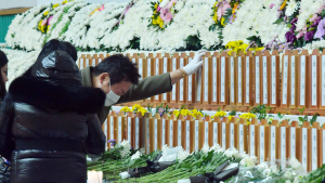 무안 제주항공 참사 ‘하루 종일 이어진 애도 물결’