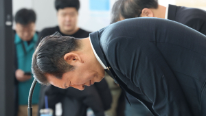 정청래, ‘제주항공 참사’ 유가족 만나…“할 수 있는 일 하겠다”
