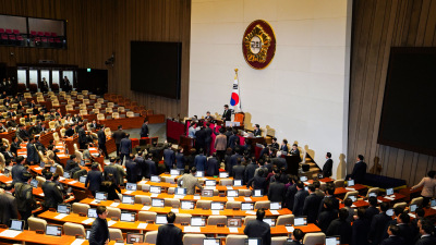 국민들, 개헌 시 어떤 방향 원하나…대통령제 집중‧헌법 전반 보완 ‘팽팽’